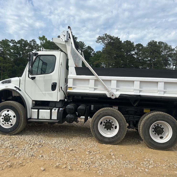 2008 FREIGHTLINER M2 106