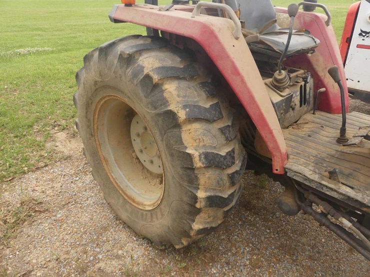massey-ferguson-1440v-image-10