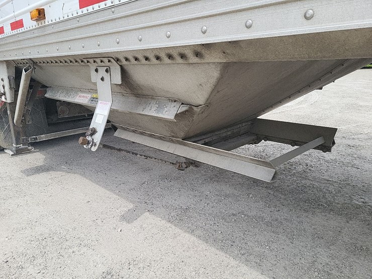 2014-timtpe-tandem-axle-semi-hopper-trailer-image-43