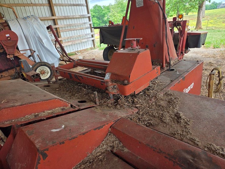 hesston-7500-image-22