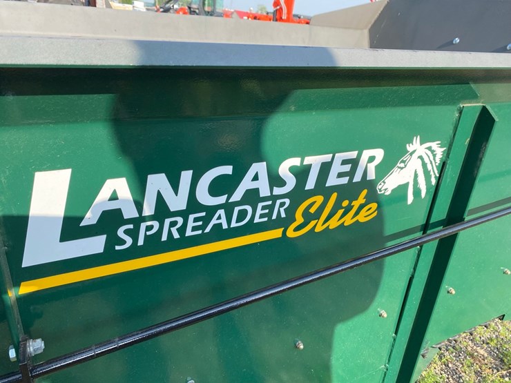 lancaster-elite-100-manure-spreader---like-new-image-36