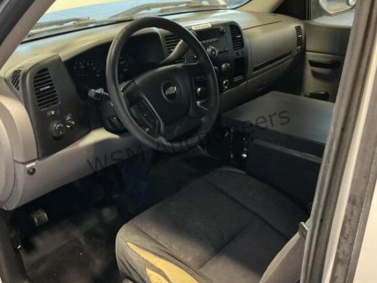 2012-chevrolet-silverado-1500-image-23