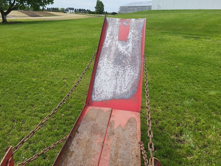new-holland-273-image-22