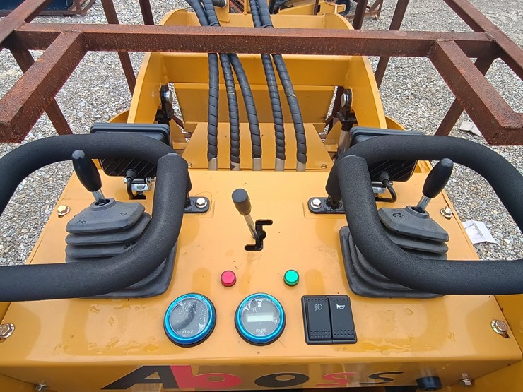 #24714-•-2025-ggma-gg50-mini-skid-steer-image-8
