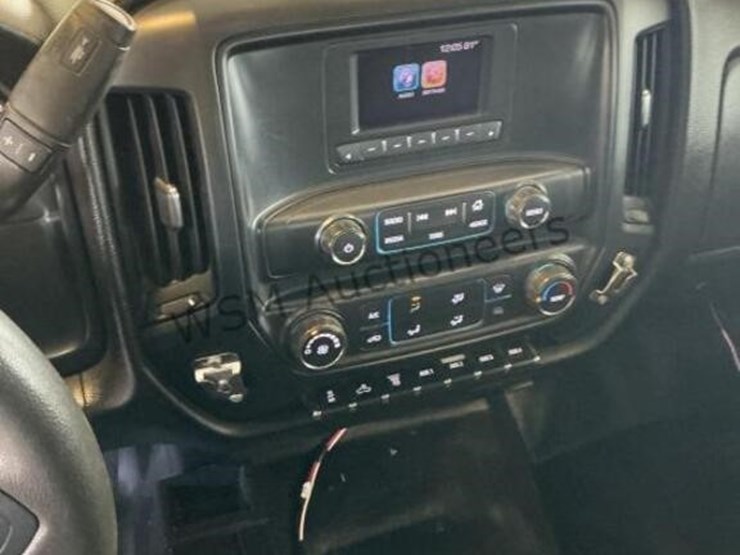 2017-chevrolet-silverado-3500hd-image-19