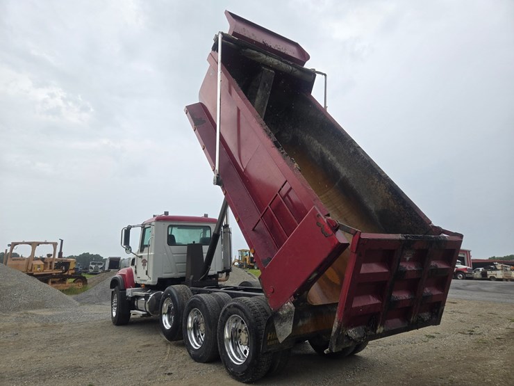 #24355-•-2004-mack-cv713-granite-dump-truck-image-31