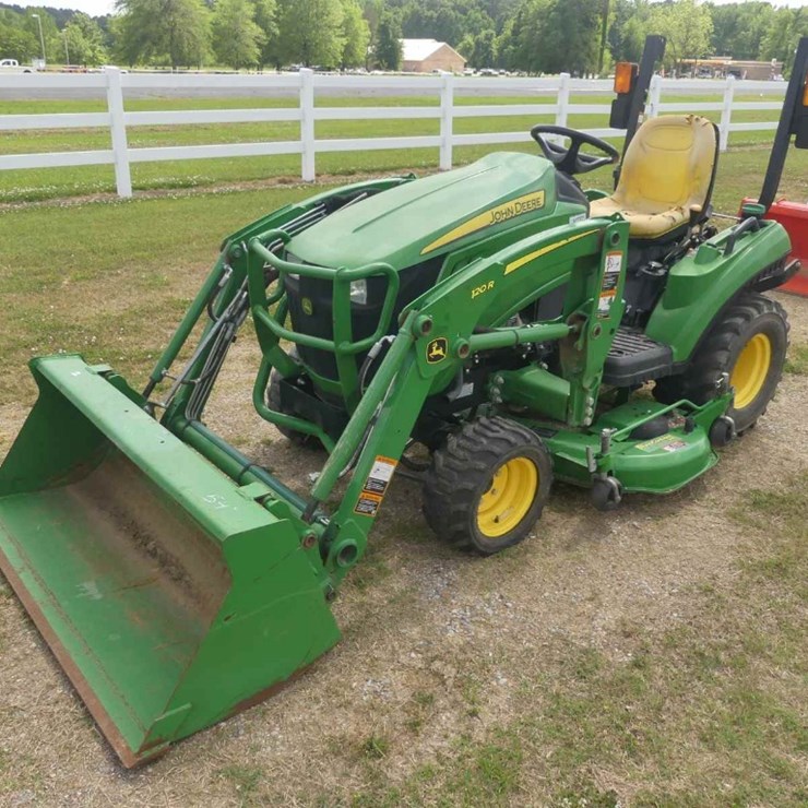 JOHN DEERE 1023E