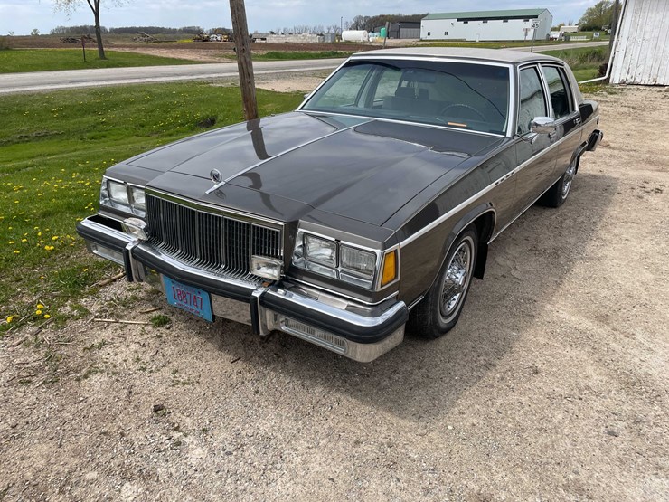 #140-•-1983-buick-park-avenue-(title-in-delay)-(kaukauna,-wi)-image-1