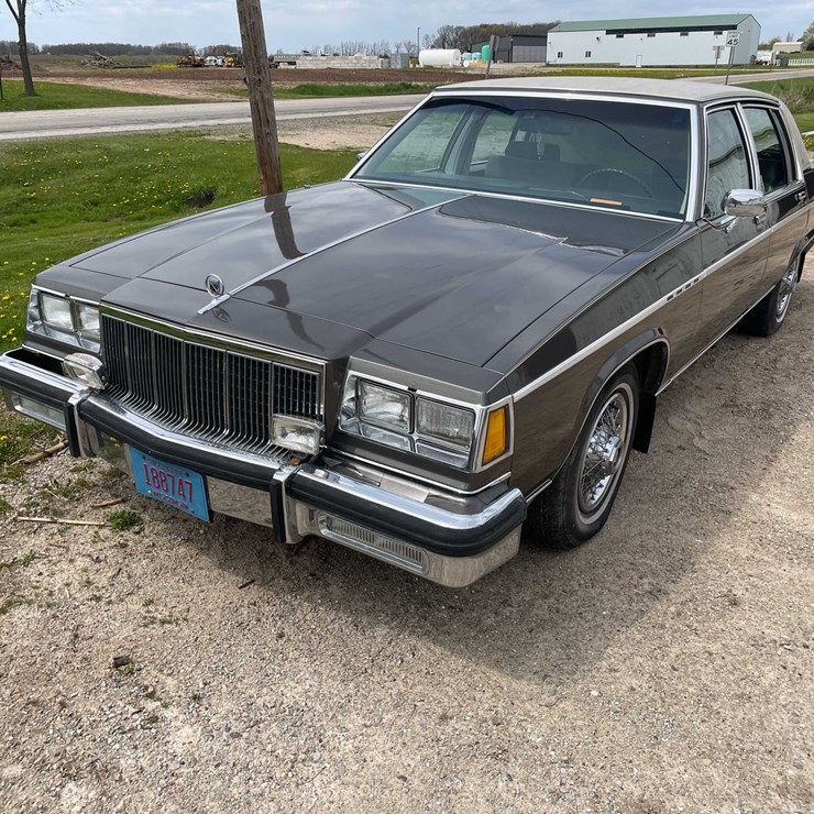 #140 • 1983 Buick Park Avenue (Title In Delay) (Kaukauna, WI)