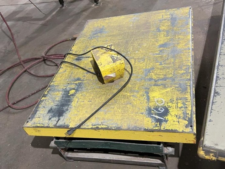 #160-•-scissor-lift-image-2