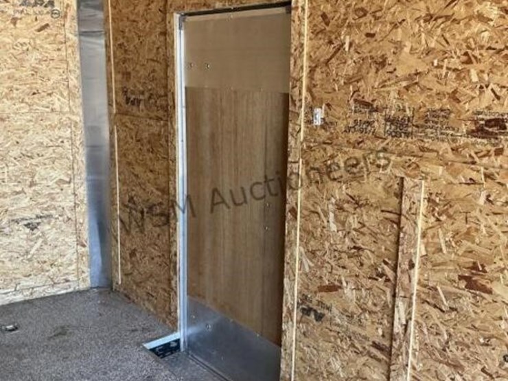 2013-lgs-85x20-enclosed-trailer-image-10