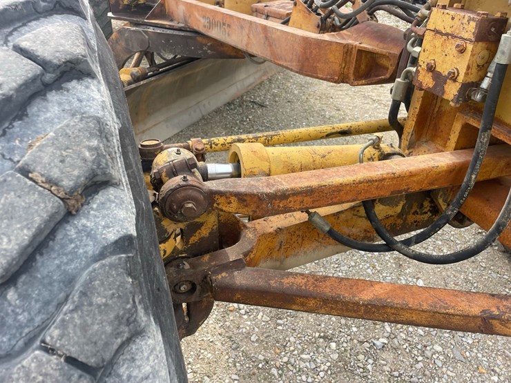 caterpillar-12g-image-31