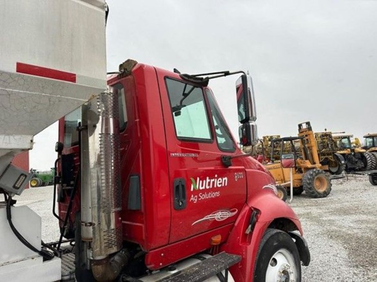 2006-case-ih-8600-image-25
