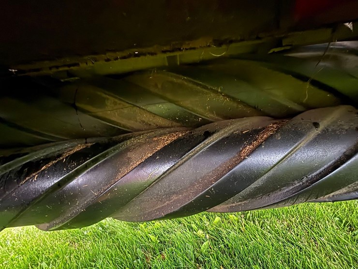 2016-new-holland-313-image-5