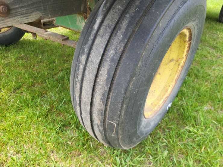 hay-wagon-w/john-deere-running-gear-image-14