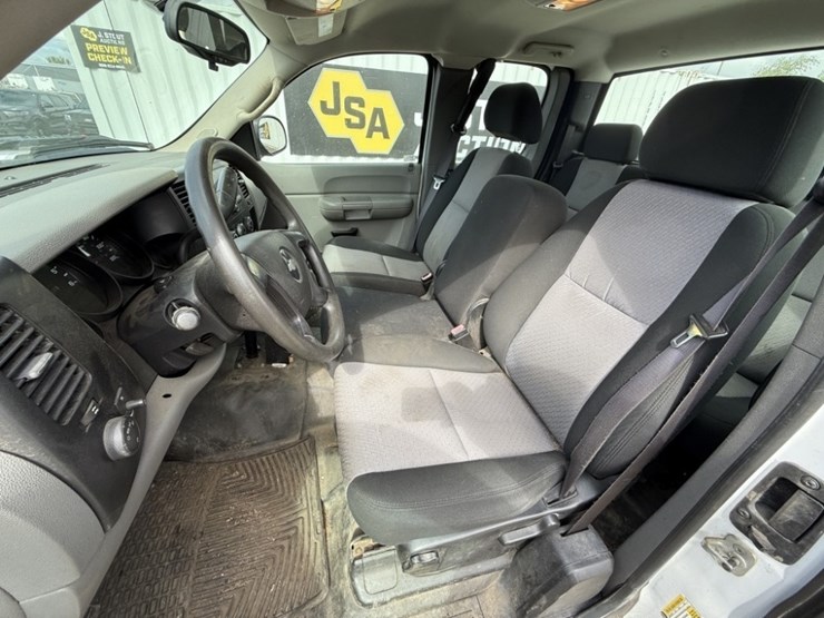 2008-chevrolet-silverado-1500-image-23