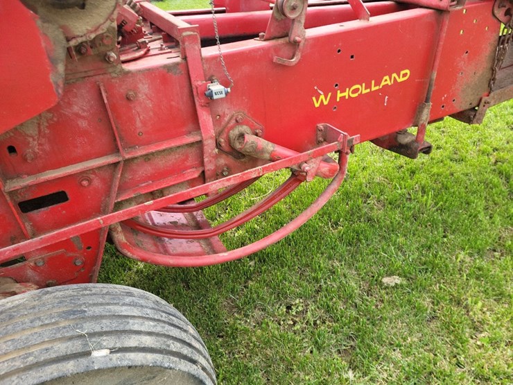 new-holland-273-image-17
