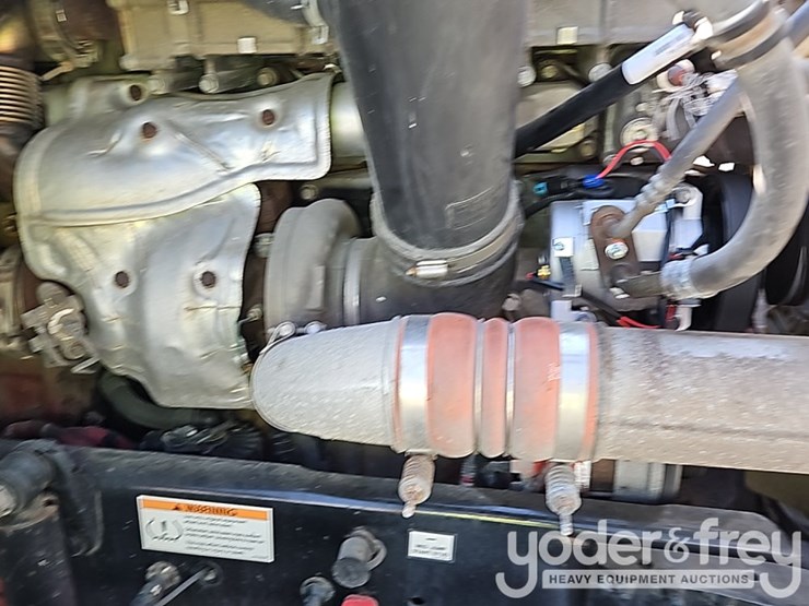 2019-freightliner-cascadia-125-image-42
