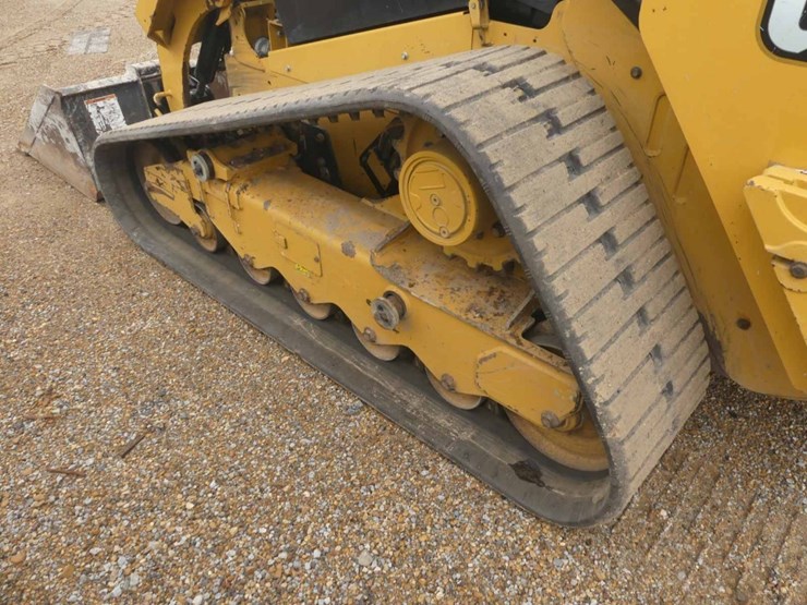 2020-caterpillar-299d3-image-5