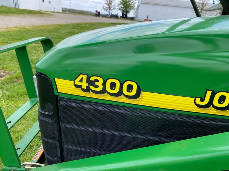 john-deere-4300-image-29