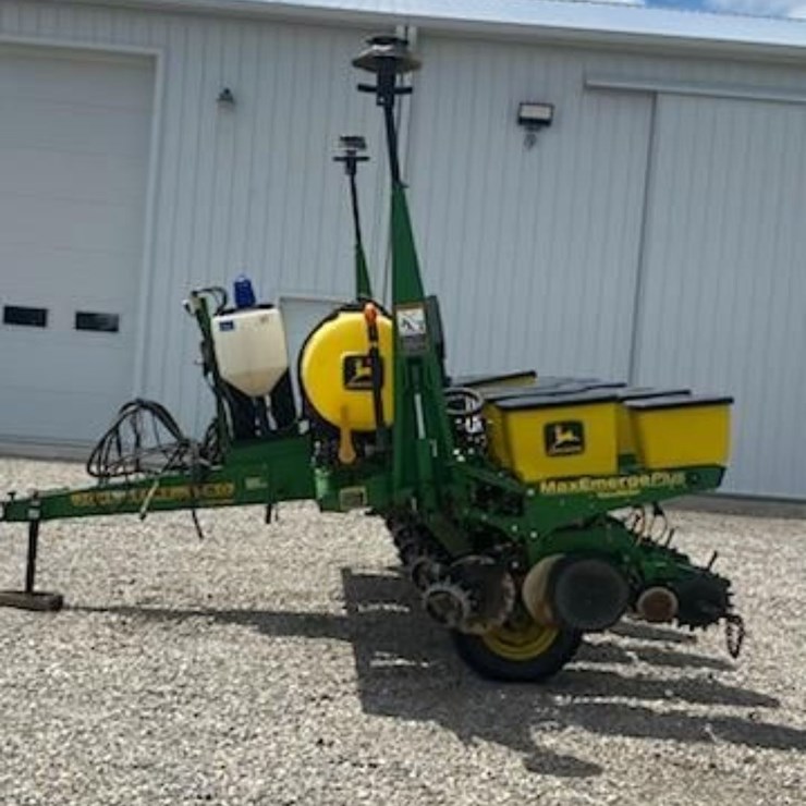 JOHN DEERE 1750