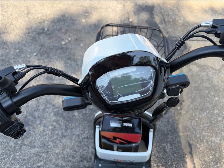 #36-•-unused-irev-electric-bike-image-4