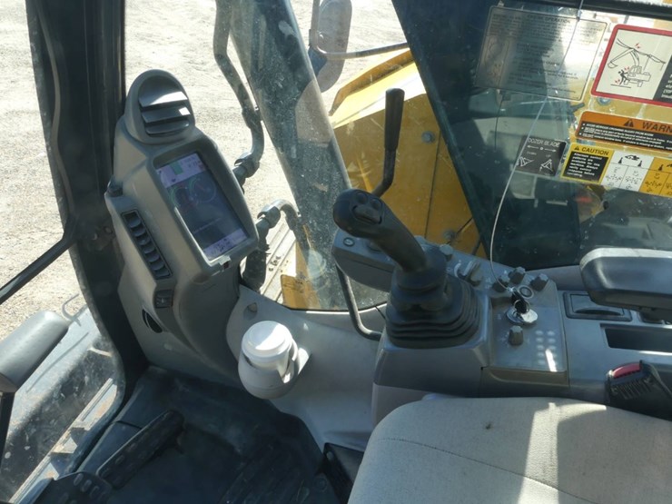 2017-deere-75g-image-14
