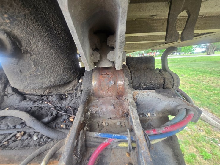 #23255-•-2006-40'-east-manufacturing-end-dump-trailer-image-34