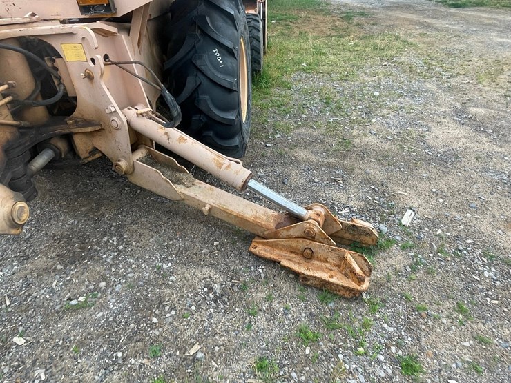jcb-1550b-image-19