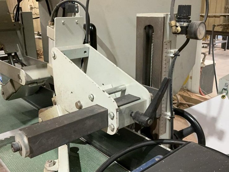 #185-•-2015-kentwood-hbr-300-horizontal-resaw-image-18