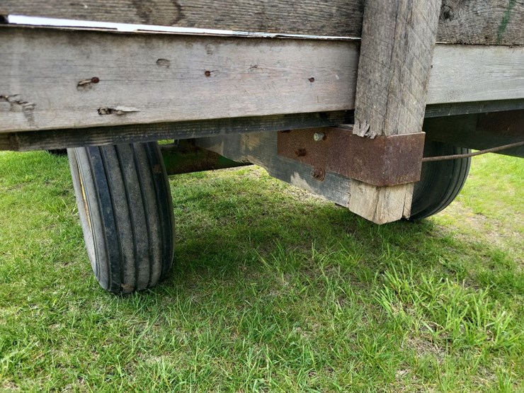 hay-wagon-w/john-deere-running-gear-image-22