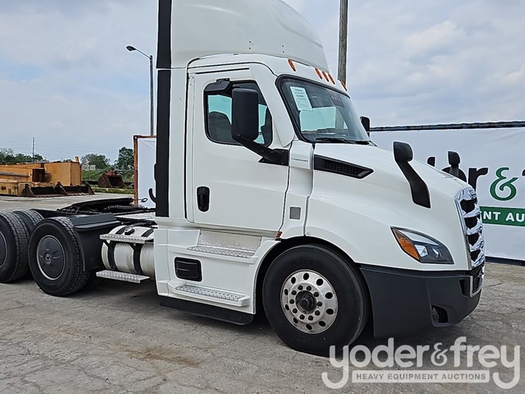 2022-freightliner-cascadia-116-image-4