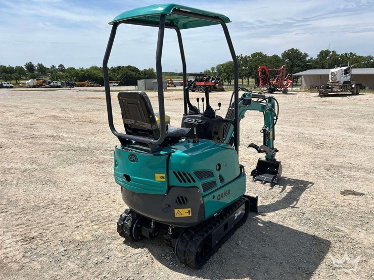 mini-excavator-image-5