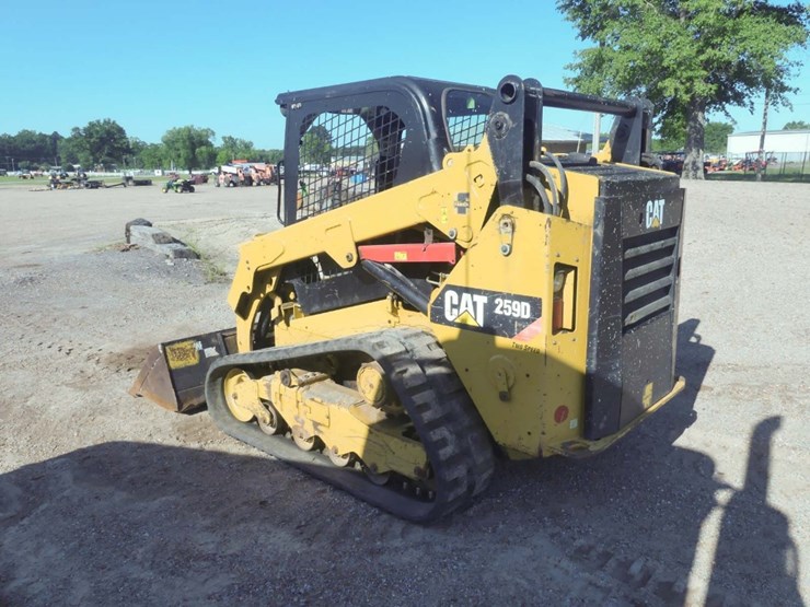 2016-caterpillar-259d-image-4