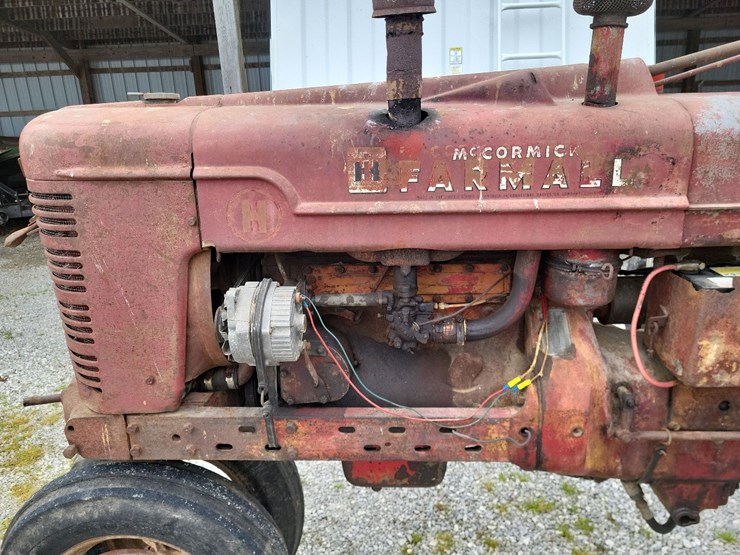 1946-farmall-h-tractor-image-13