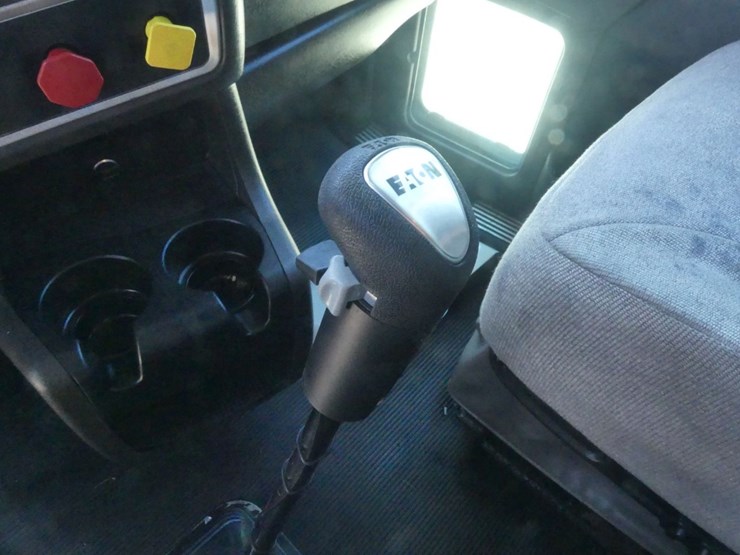 2015-kenworth-t800-image-23