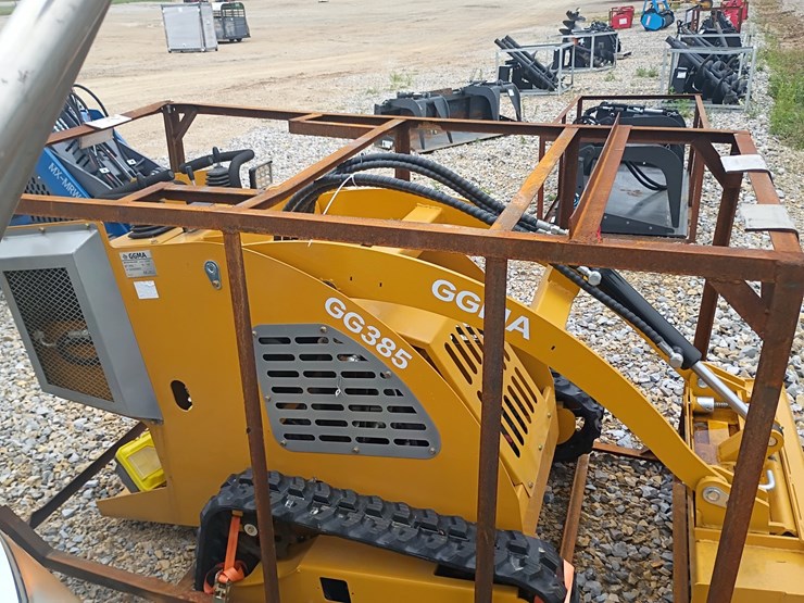 #24719-•-2025-ggma-gg385-mini-skid-steer-image-3