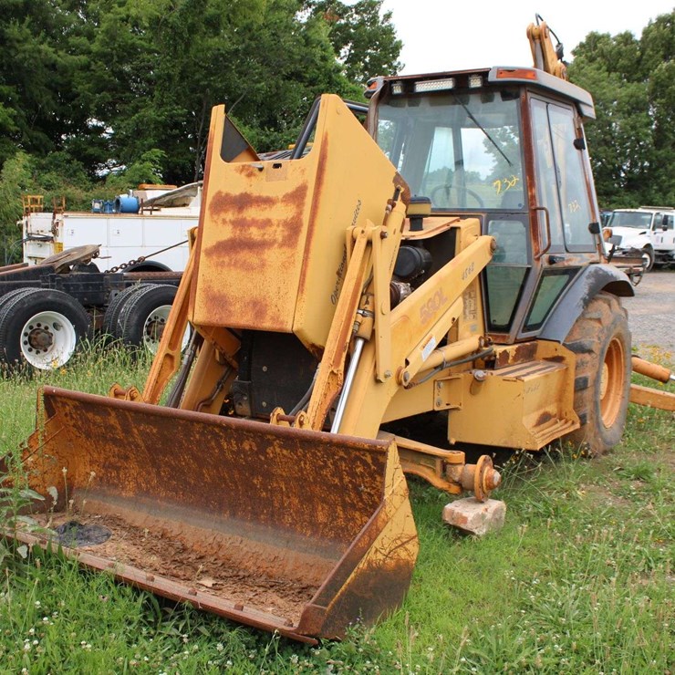 CASE 580