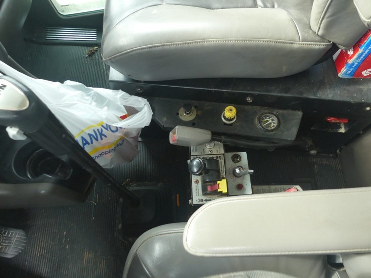 2009-kenworth-t800-image-22