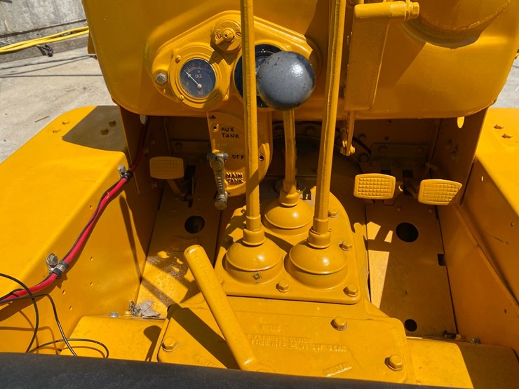caterpillar-22-image-34