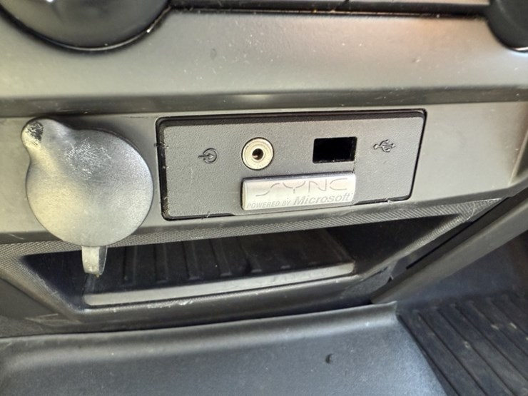 2014-ford-f150-image-35