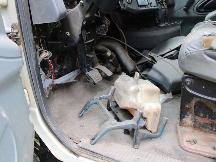 2006-international-durastar-4200-image-14