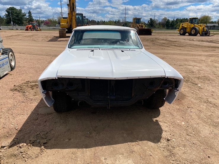 #122-•-1967-chevy-chevelle-convertible-project-car-(title-in-delay)-(nitke-yard-mosinee,-wi)-image-2