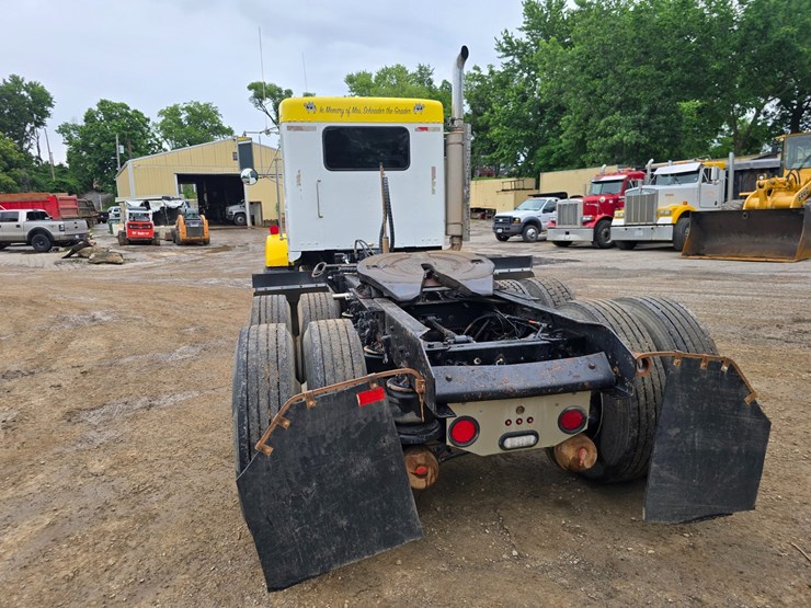 1999-kenworth-t800-image-15
