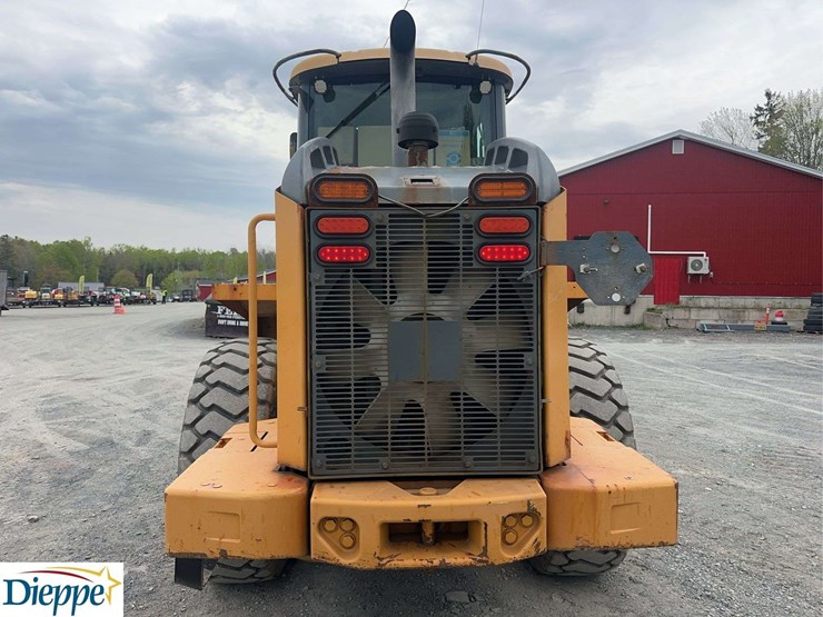 2011-deere-544k-image-6