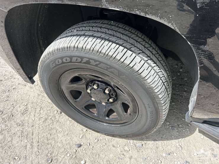 2019-chevrolet-tahoe-image-28