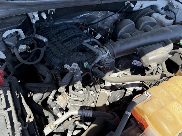2018-ford-f150-xlt-image-11