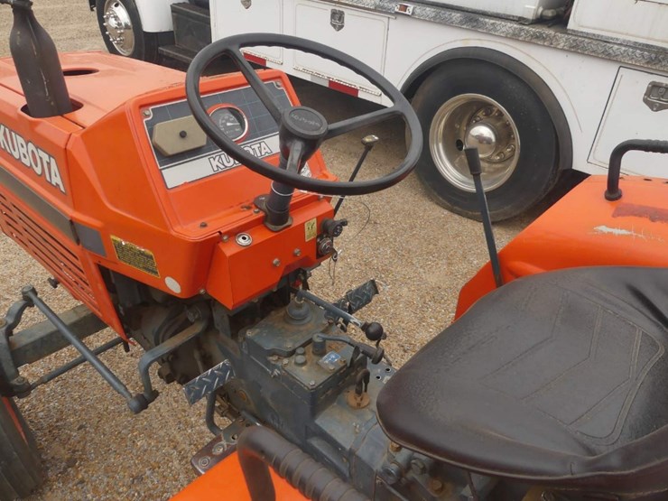 kubota-l2350f-image-12