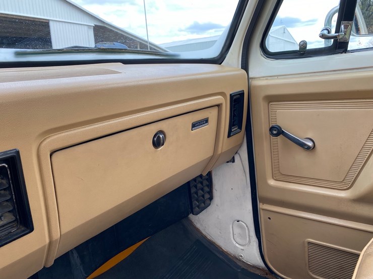 1985-dodge-150-image-30