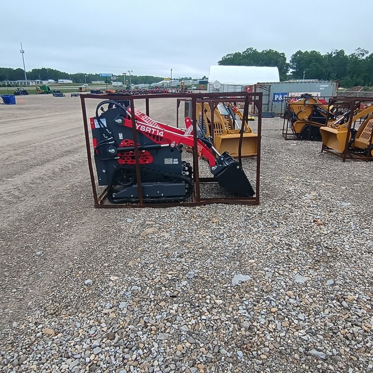 #24710 • 2025 AGT YSRT14 Mini Skidsteer